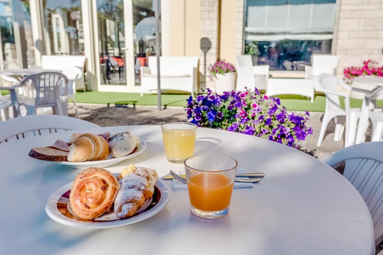 Hotel Buenos Aires Cervia Zewnętrze zdjęcie