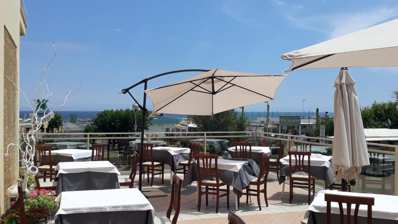 Hotel Buenos Aires Cervia Zewnętrze zdjęcie